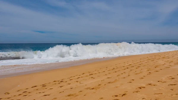 パラダイス サマー シースケープ バケーション 砂と海と夏の海 夏の海の写真 夏の海景ビーチ — ストック写真
