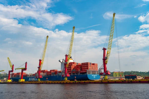 Manaus Brasilien Dezember 2015 Maersk Bartolomeu Dias Frachtschiff Hafen Mit — Stockfoto
