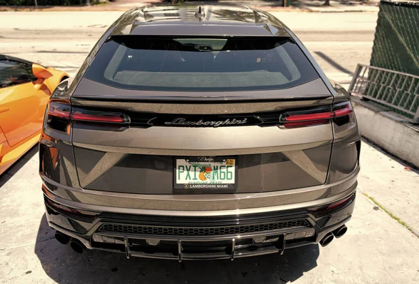 Los Angeles Kalifornia Usa Kwietnia 2021 Czarny Samochód Lamborghini Urus — Zdjęcie stockowe
