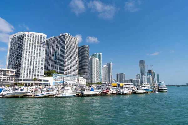 Miami Florida Usa Dubna 2021 Mrakodrapy Jachtovým Přístavem Miami — Stock fotografie