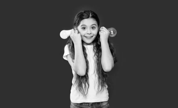 Boldog Tini Lány Van Megoldás Stúdióban Tini Lány Van Megoldás — Stock Fotó