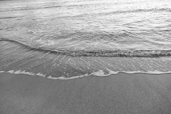 Морська Або Океанська Хвиля Води Піщаному Пляжі — стокове фото