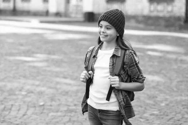 Happy Teen Girl Back School Outdoors Copy Space — Stok fotoğraf