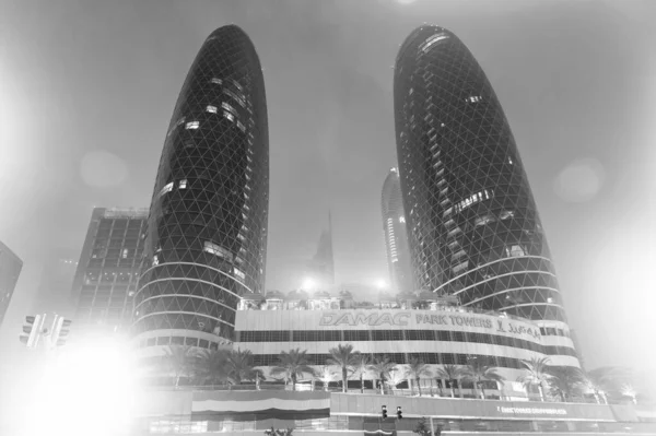 Dubai Verenigde Arabische Emiraten December 2017 Verlichting Wolkenkrabber Architectuur Gebouw — Stockfoto