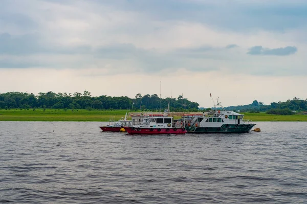 Manaus Brasilien Dezember 2015 Anlegehafen Mit Boot Zum Reisen — Stockfoto