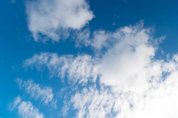구름낀 점없는 날씨의 구름낀 구름낀 — 스톡 사진