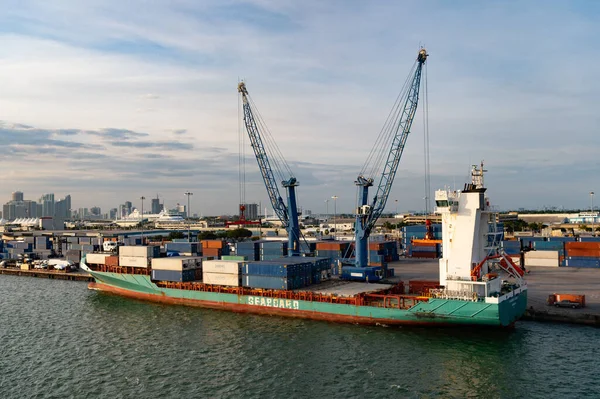 Miami Florida Usa März 2016 Frachtschifftransport Mit Container Hafen — Stockfoto