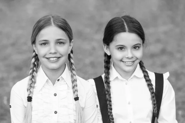 Schoolgirl Portrait Two Positive Teen Children Schoolgirls Outdoor Friendship Schoolgirls — Stock Photo, Image