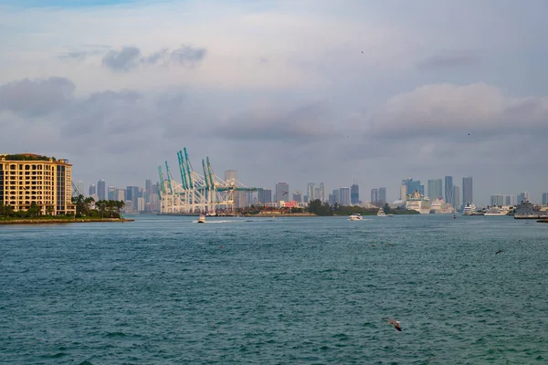 Miami Floryda Usa Kwietnia 2021 Miejski Krajobraz Nadmorski Miami Portem — Zdjęcie stockowe