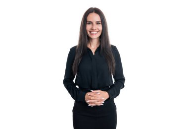 Beyaz arka planda izole edilmiş mutlu bir iş kadını. Stüdyodaki beyaz iş kadını. Siyah giyen profesyonel bir iş kadını..