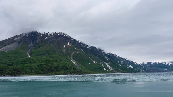 氷の山の目的地の風景 山の目的地の写真 山の目的地だ 雪山の目的地 — ストック写真