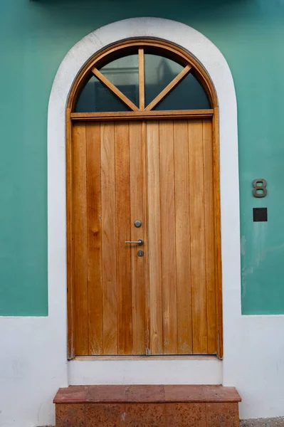 Арочный Вход Крыльцо Дверной Вход Дом Дверной Вход Наружный Фотография — стоковое фото