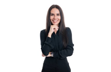 Beyaz arka planda izole edilmiş neşeli iş kadını. Stüdyodaki beyaz iş kadını. Siyah giyen profesyonel bir iş kadını..