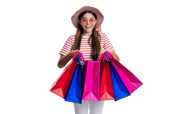 Bild Eines Erstaunten Teenie Mädchens Beim Einkaufen Mit Taschen Teenager — Stockfoto