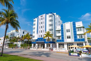 Miami, Florida USA - 18 Nisan 2021 Miami South Beach Ocean Drive Central Hotel Miami Street.