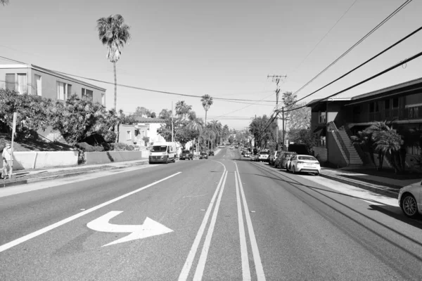 Long Beach Kaliforniya Abd Nisan 2021 Park Etmiş Arabalarla Banliyö — Stok fotoğraf