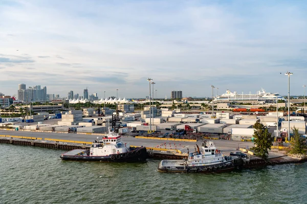 美国佛罗里达州迈阿密 2016年3月18日 集装箱和船只货运港口 — 图库照片