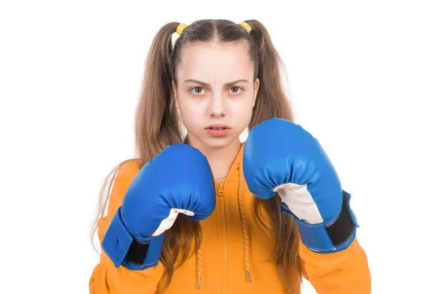 Boks Eldivenli Ciddi Çocuk Boksör Dövüşmeye Hazır Yumruklamaya Hazır Yalnız — Stok fotoğraf