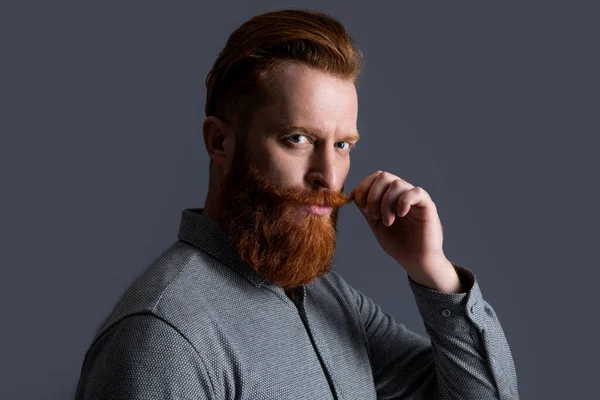 Porträt Eines Irischen Mannes Mit Wirbelndem Schnurrbart Halber Drehung Bärtiger — Stockfoto