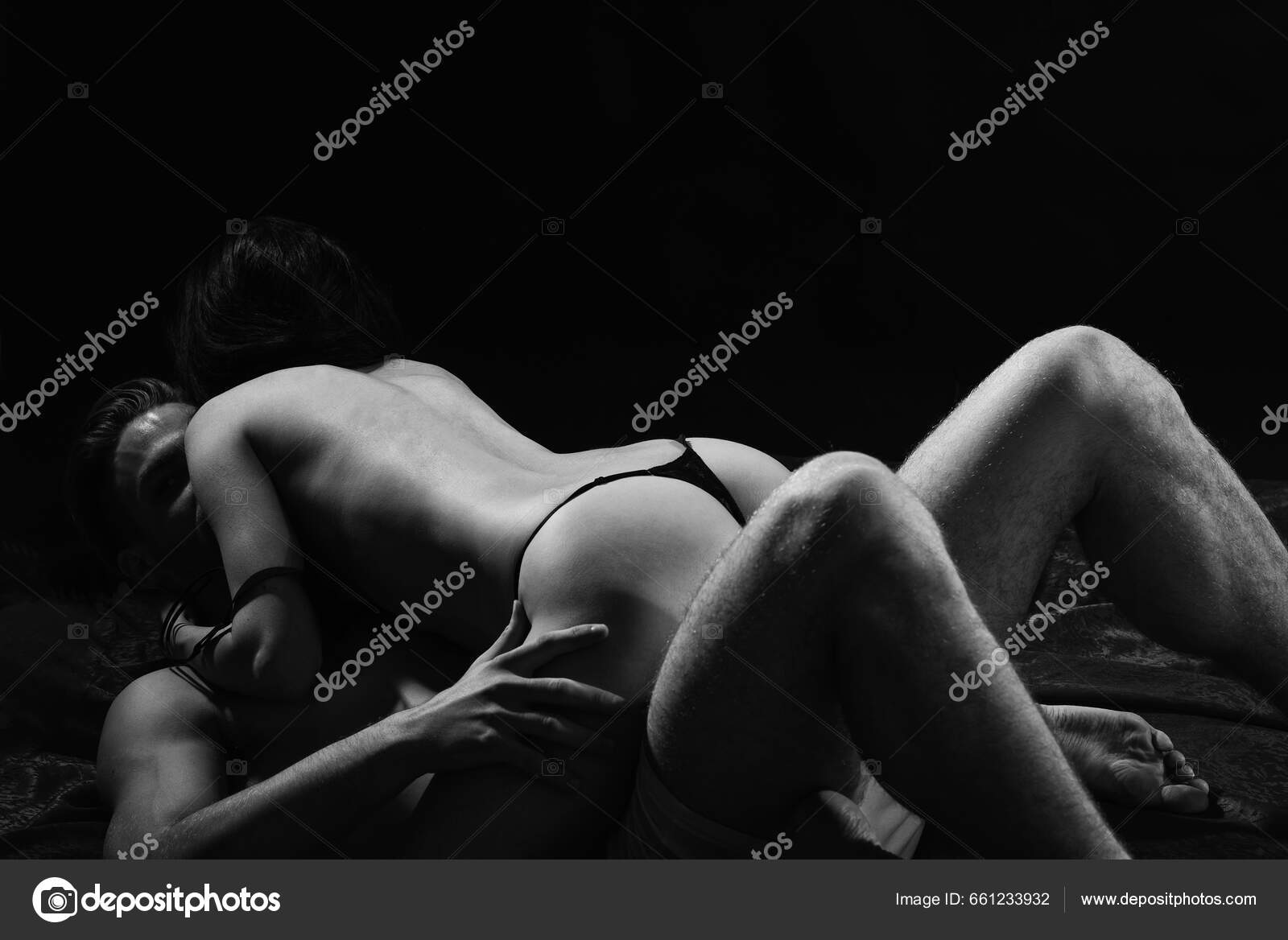 Sexy Couple Sensuel Amour Homme Femme Ayant Des Jeux Sexe image libre de  droit par stetsik © #661233932