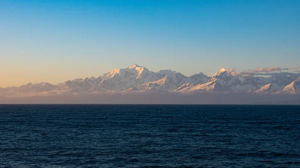 stock image scenic mountainscape with horizon. beautiful natural mountainscape with horizon. scenery and peaceful mountainscape with horizon. photo of mountainscape with horizon.