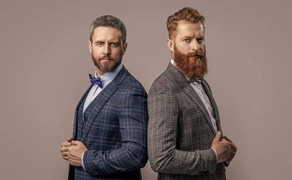 Studiový Záběr Úspěšných Mužů Formálním Oblečení Elegantní Muži Formálním Obleku — Stock fotografie