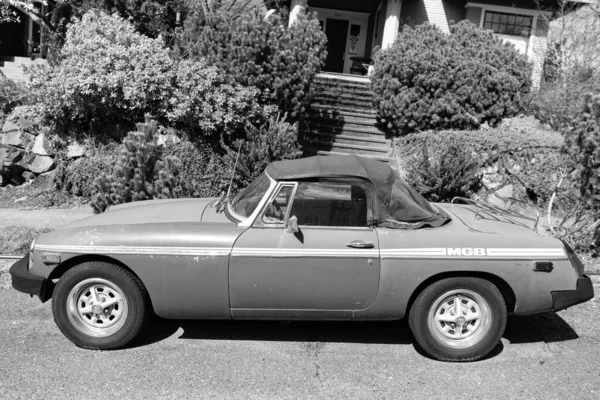 Seattle Usa April 2021 Mgb Roadster Cabriolet Car Parked Front — Stock Photo, Image