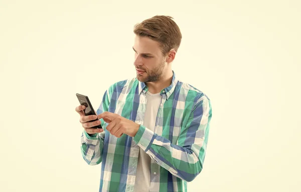 Hombre Mensajes Texto Teléfono Llevar Camisa Cuadros Foto Del Hombre — Foto de Stock