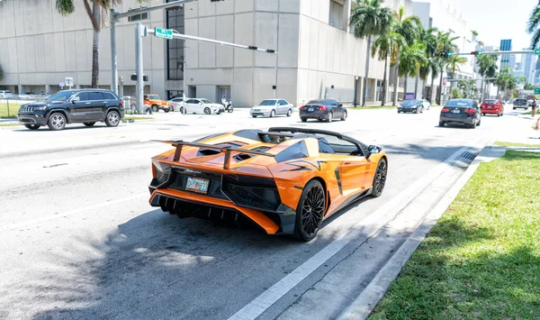 Майами Бич Флорида Сша Апреля 2021 Года Оранжевый Lamborghini Aventador — стоковое фото