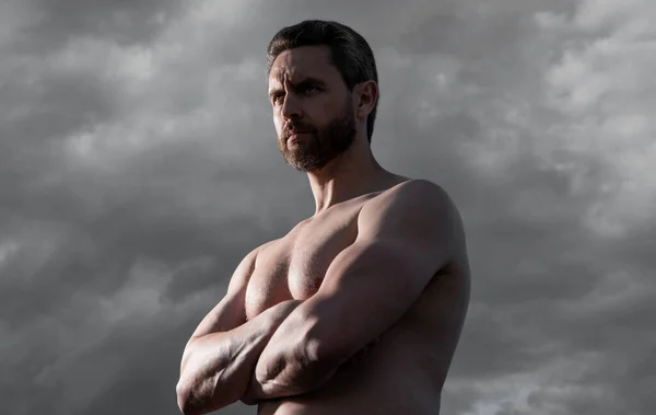 Shirtless Muscular Man Adult Man Muscular Torso Athletic Man Sky — Stockfoto