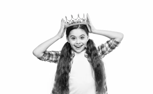 Lenyűgözött Tini Hercegnő Lány Háttérben Kép Tini Hercegnő Lány Visel — Stock Fotó
