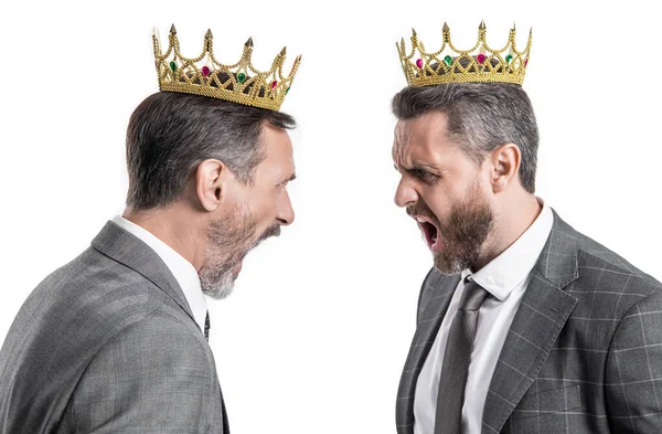 Confrontación Los Hombres Negocios Gritando Corona Estudio Confrontación Empresarios Corona — Foto de Stock