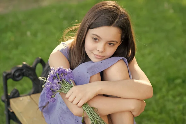 Romantic Teenager Girl Relax Park Teen Girl Outdoor Pretty Girl — Stockfoto