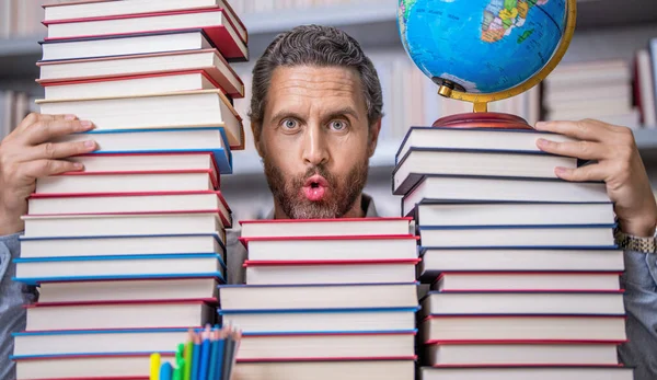 Insegnante Uomo Classe Istruzione Scolastica Nerd Uomo Con Libro Scuola — Foto Stock