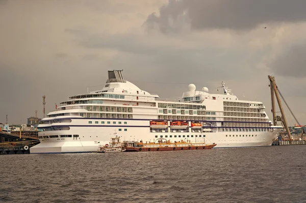 Manaus Brezilya Aralık 2015 Limandaki Büyük Yolcu Gemisi Tura Hazır — Stok fotoğraf