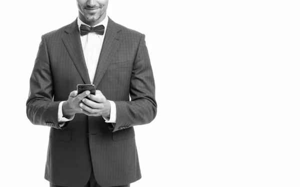 Beschnitten Geschäftsmann Blauer Fliege Anzug Chat Telefon Isoliert Auf Weiß — Stockfoto