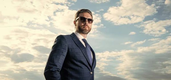 Adult Ceo Business Suit Photo Ceo Suit Ceo Suit Sky —  Fotos de Stock