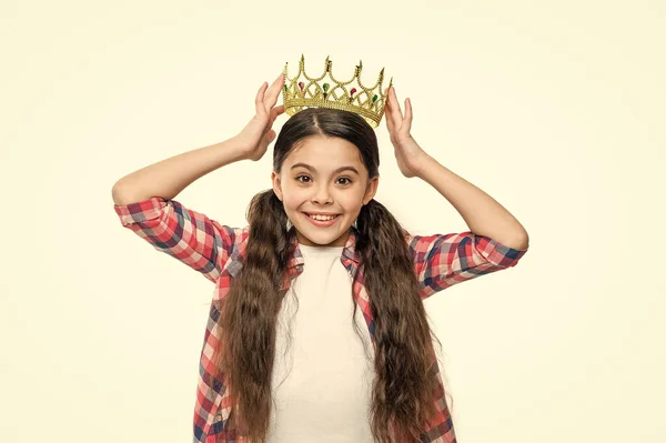 Foto Muchacha Adolescente Feliz Corona Princesa Adolescente Chica Corona Aislada — Foto de Stock