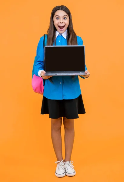 Amazed School Girl Presenting Estudy Education Photo School Girl Presenting — Stockfoto