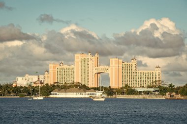 Bahamalar peyzaj mimarisi binası. Bahamalar yatlı peyzaj mimarisi. Bahama manzara mimarisinin fotoğrafı. Bahamalar peyzaj mimarisi.