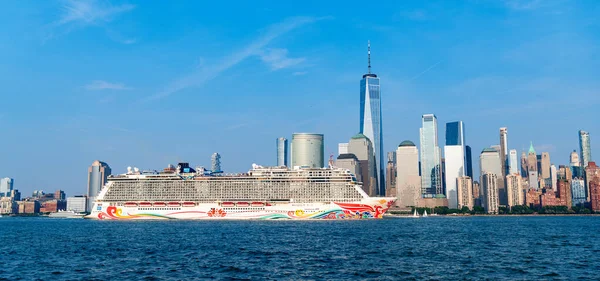 Nowy Jork Usa Czerwca 2023 Statek Wycieczkowy Norwegian Joy Żeglarstwo — Zdjęcie stockowe
