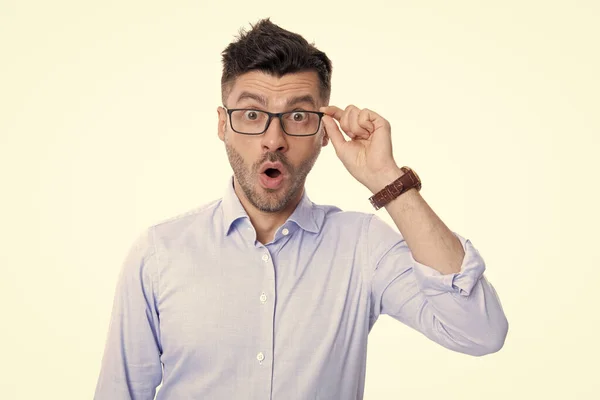 Erstaunt Mann Brille Isoliert Auf Weißem Hintergrund Verblüffter Mann Mit — Stockfoto