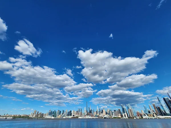 城市的建筑 市中心的庄园和大都市 大都市的城市景观 纽约市中心的纽约 曼哈顿天际线 纽约市New York City Nyc摩天大楼 曼哈顿的顶楼 — 图库照片