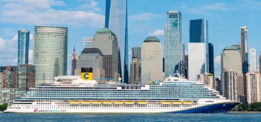 New York, USA - June 16, 2023: Cruise ship Carnival Veneziaw York. Skyline of New York Manhattan cruising on the Hudson River cruise liner Carnival cruise lines clipart