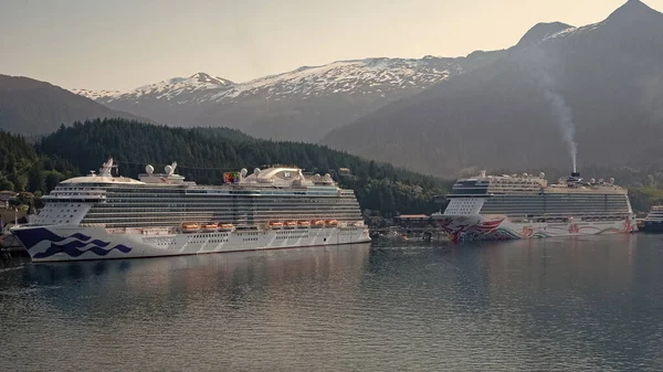 Ketchikan Alaska Mayo 2019 Crucero Royal Princess Norwegian Joy Viaje —  Fotos de Stock