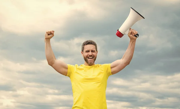 Man Yellow Shirt Holding Megaphone Sky Background — Stock Photo, Image