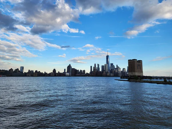 曼哈顿天际线 纽约市New York City Nyc摩天大楼 城市的建筑 市中心的曼哈顿和胡森河 大都市的城市景观 纽约市中心的纽约 纽约市的景致 — 图库照片