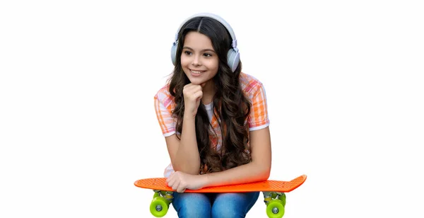 Skateboarder Mädchen Skatepark Teenager Mädchen Mit Skateboard Freizeitkonzept Stilvolles Mädchen — Stockfoto