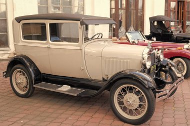 Kyiv, Ukrayna - 02 Kasım 2022: Ford Model A 1927 retro car, yan görüş.