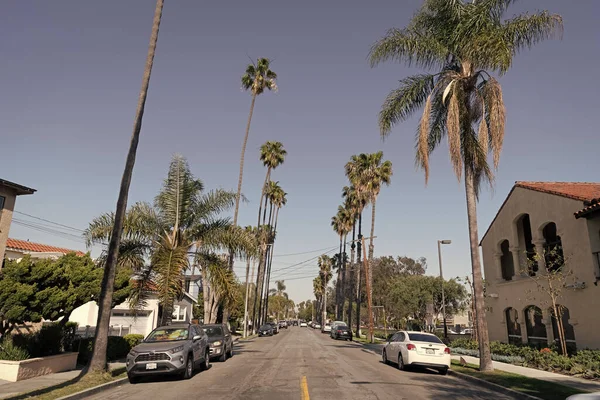 Long Beach California Usa Квітня 2021 Приміський Район Припаркованими Машинами — стокове фото